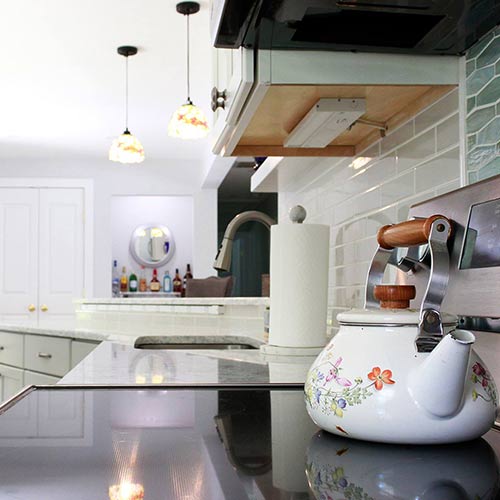 Photograph of a kitchen in Niantic, Connecticut.